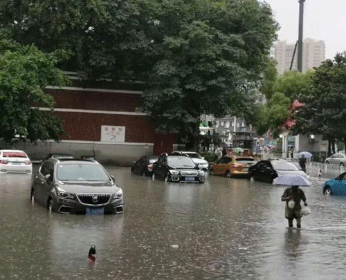 暴雨来袭！武汉中考延迟1小时！湖北连发预警   ，这些地方要注意……